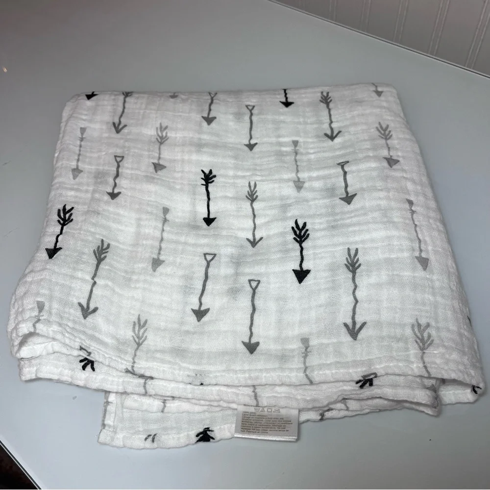 Little Unicorn Cotton Muslin Swaddle Blanket 46x48 Large Arrow Print Boho White
